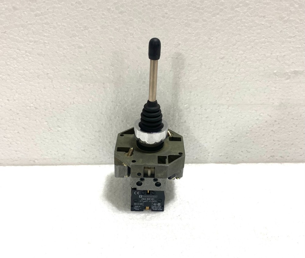 Schneider Electric XD2GA8211 Joystick Controller