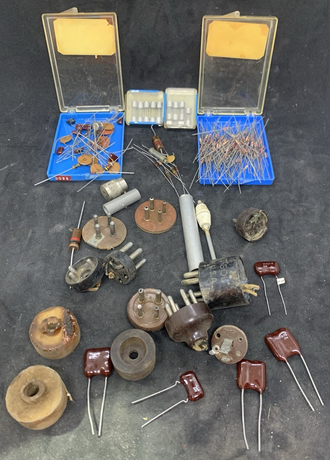 Misc. Radio and Electrical Parts * FROM HAM / ANTIQUE RADIO ESTATE * (A210)