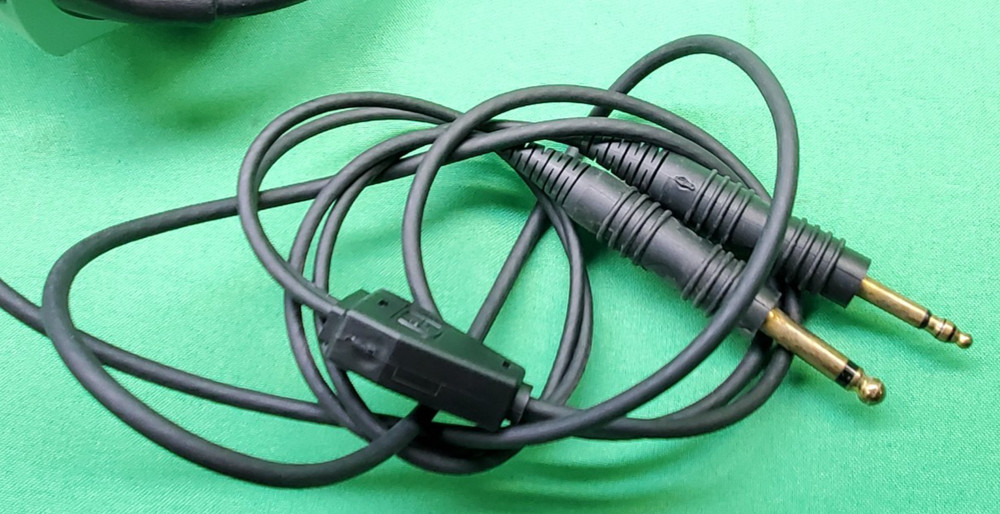 *AS IS* David Clark Aviation Headset with M4 Microphone – Dual Plug