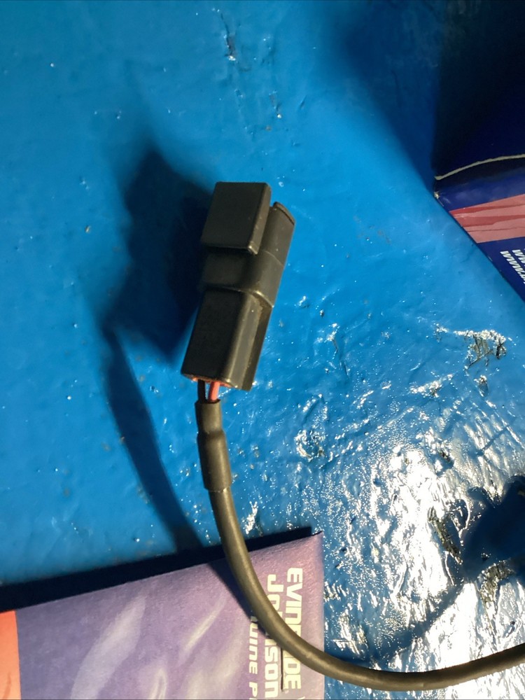 New Johnson Evinrude Sensor & Shim AY 5000729 05000729