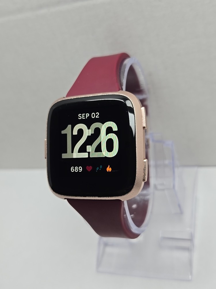 Fitbit Versa FB504 Smartwatch Heart Rate Bluetooth Activity Tracker W Charger