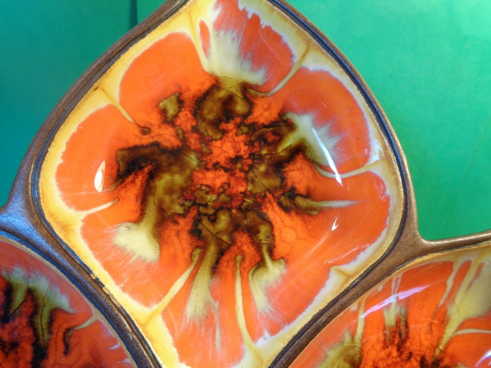 Sectional Leaf Pattern Serving Tray/Dish, #377, Treasure Craft (Used/EUC)