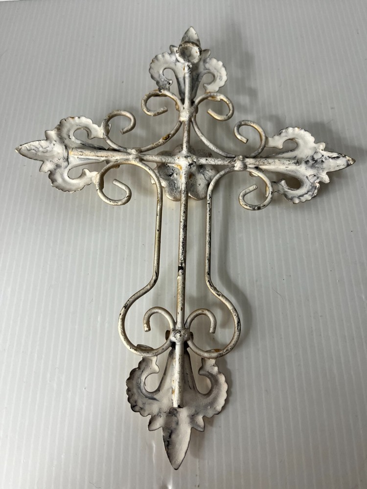 Vintage Gold Fleur-de-Lis Wall Cross