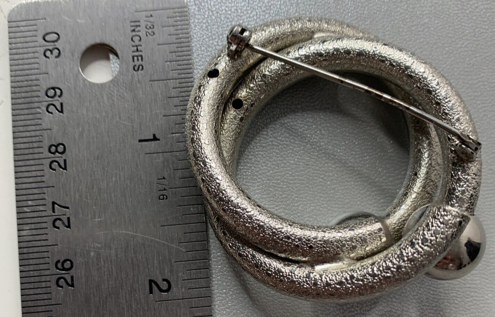 Vintage MOD LOOK Ring BROOCH Silver Tone