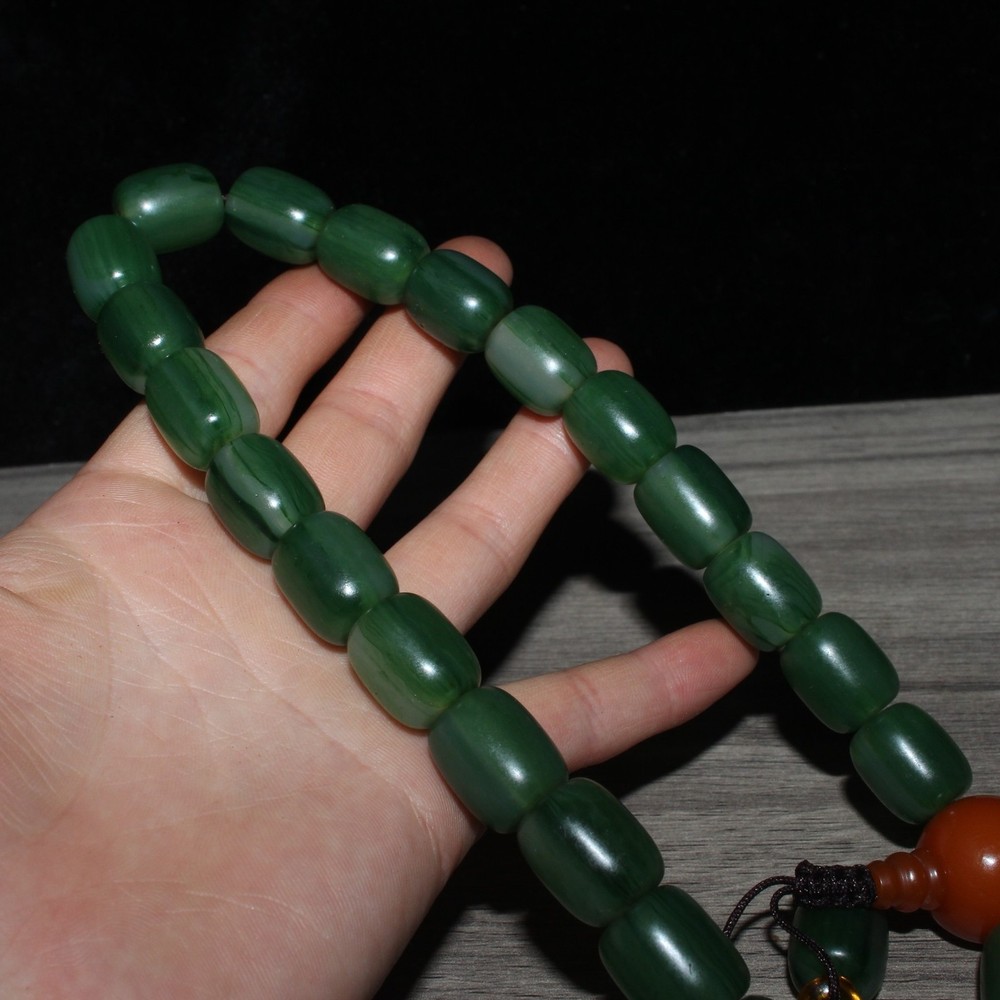 Imitation Jade Hand Holding Bracelet