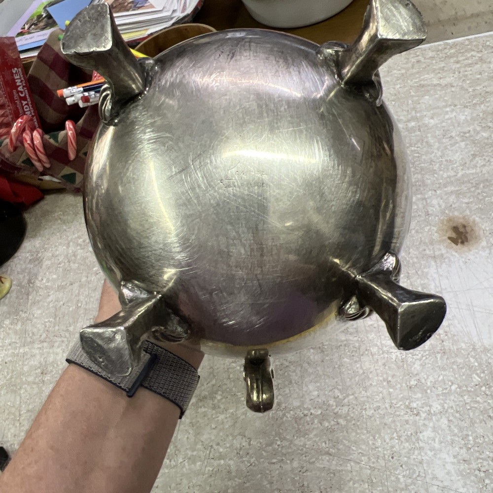 VINTAGE SILVER PLATED SILVER PLATE PITCHER W/ ICE LIP