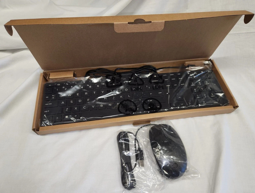 NEW HP Wired Desktop 320M Mouse and 320K Keyboard USB Unopened.