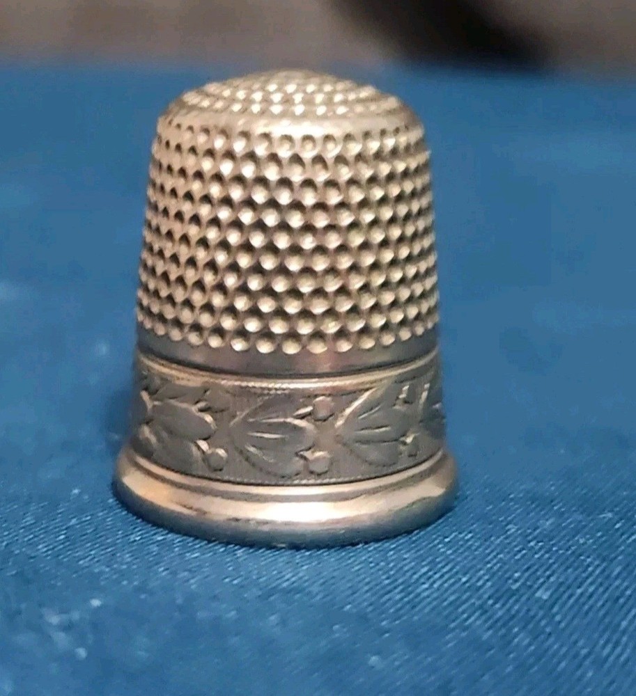 Antique Simons Bros Co Thimble Size 7