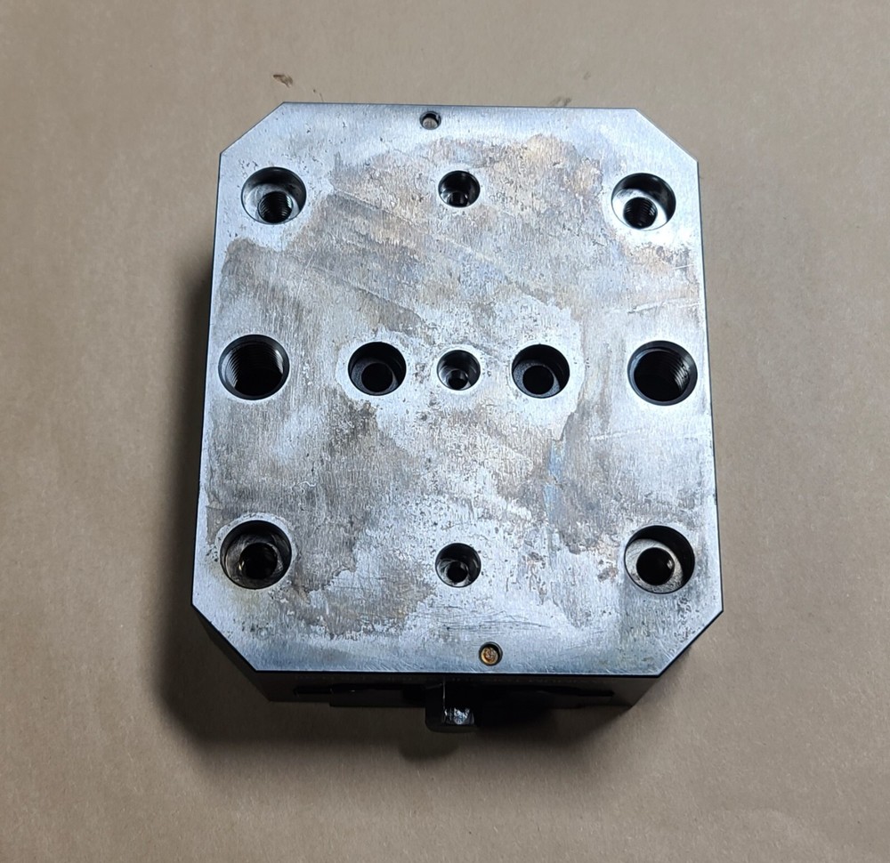 5th Axis Duece Five-Six Vise