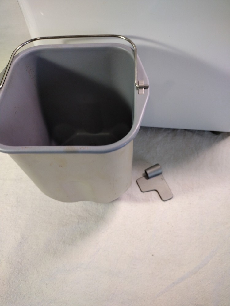 Regal Kitchen Pro Breadmaker Model K6743 Kitchen Appliance Auto Bread Machine