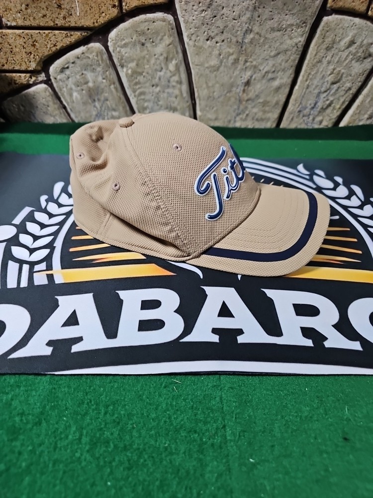 Titleist A-Flex Fitted Golf Hat Cap / Tan/Navy Blue / Fitted Small/Medium