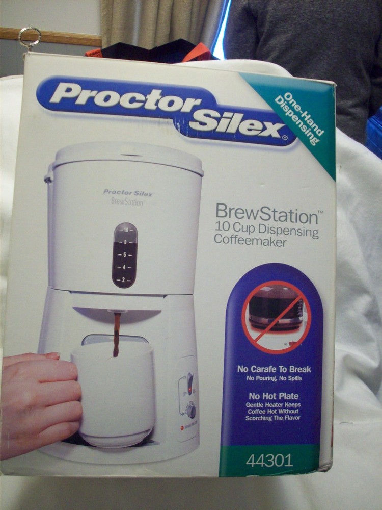 Proctor-Silex Single Serve Coffee Maker 10 cup Disnpensing Coffeemaker