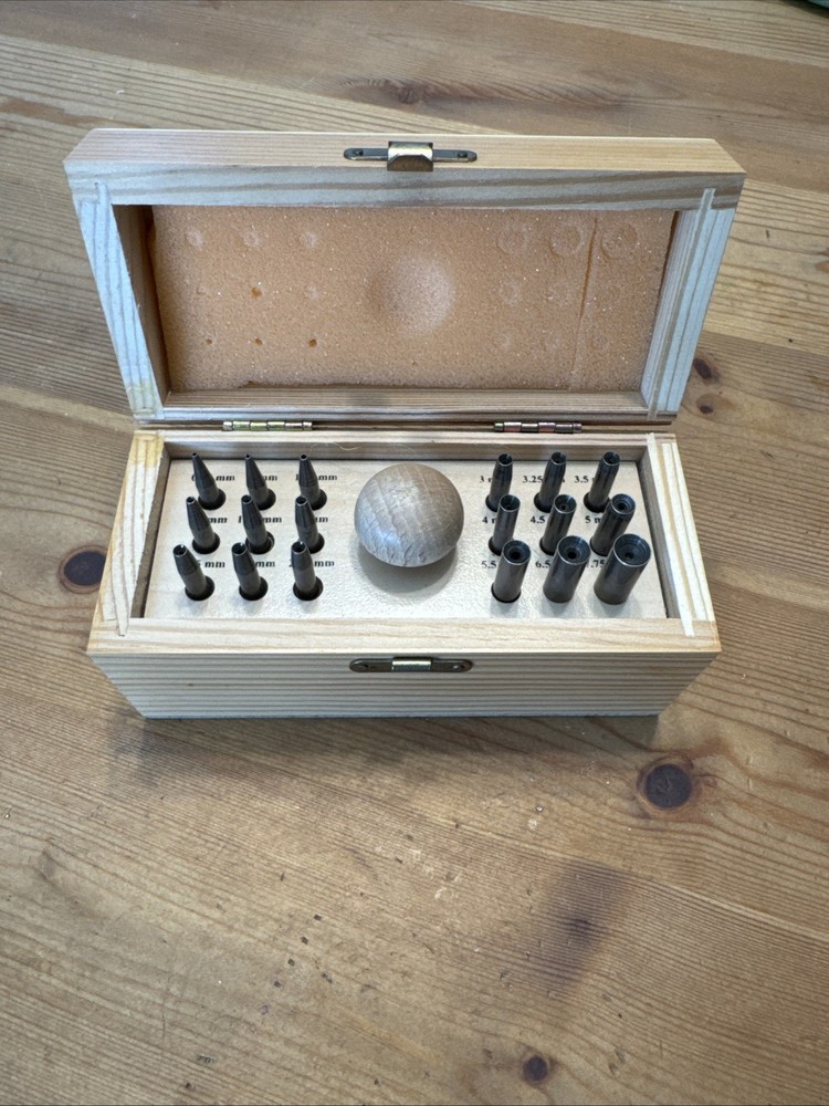 Bezel Setting Box with 18 Punches