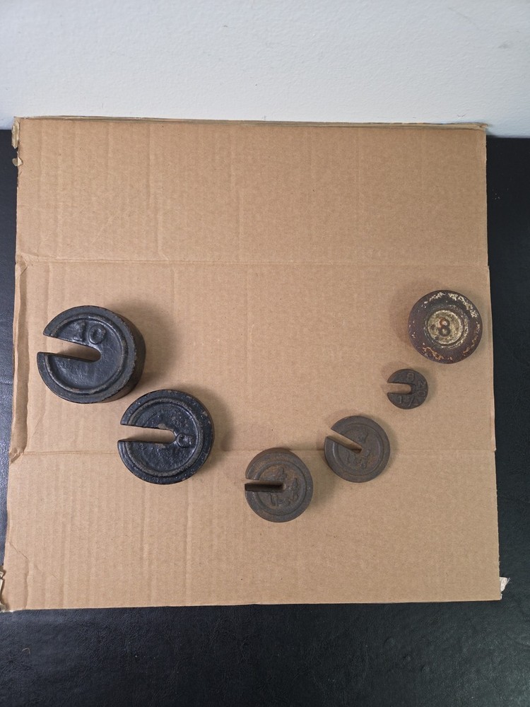 Vintage Howe Cast Iron Fish Tail Scale (Untested)