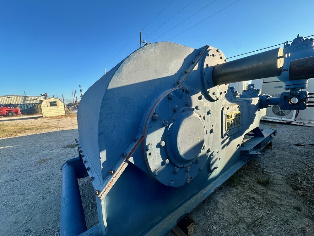 TRIPLEX 1300HP NATIONAL MUD PUMP