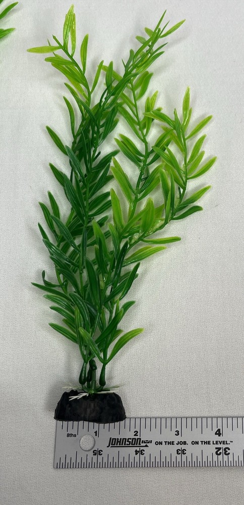 2PC Xunyee Plastic Aquarium Plants