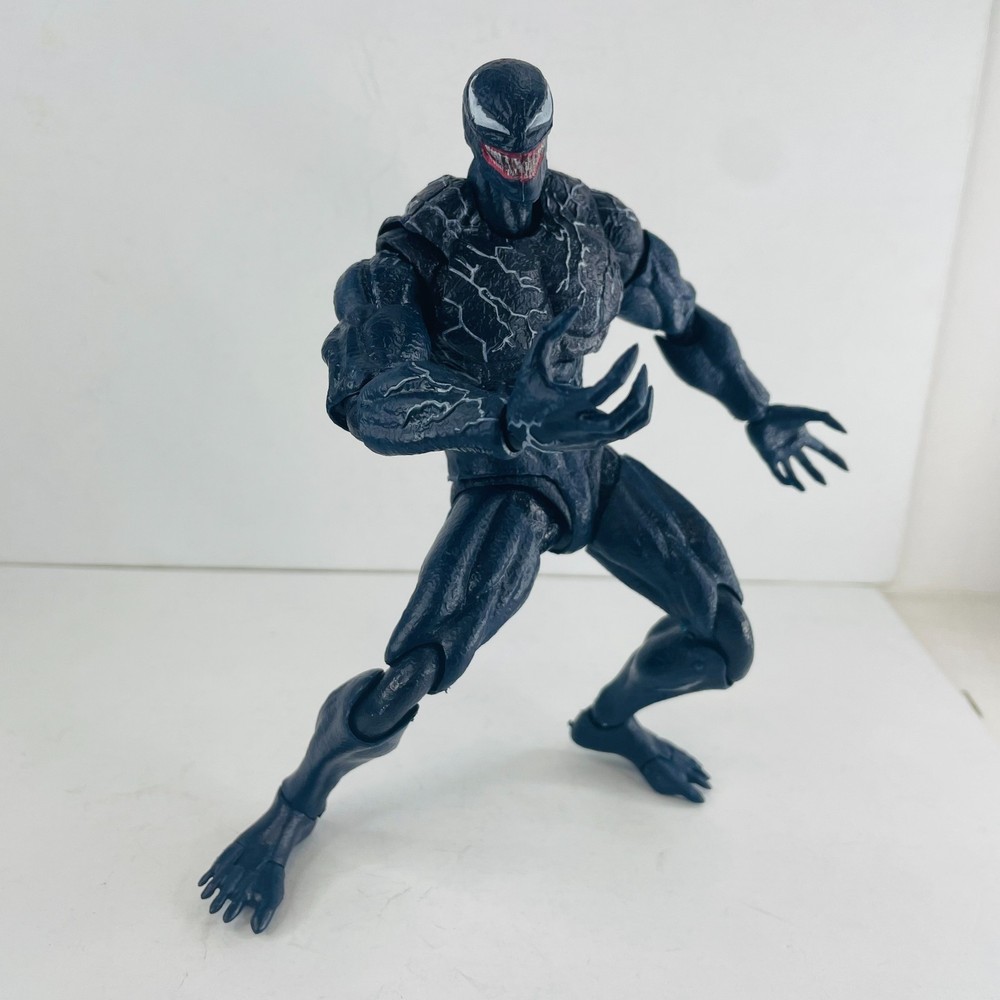 Marvel Venom Let There Be Carnage 7.5" Action Figure w/Exchangeable Accessory