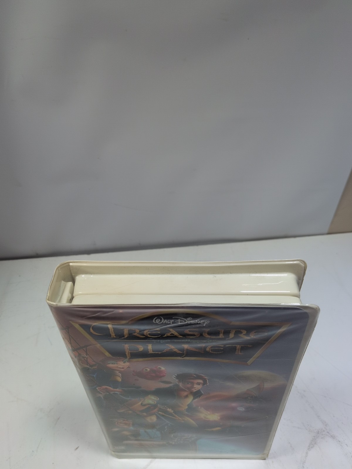 Walt Disney Treasure Planet VHS Movie - Classic Animated Adventure Accept. Cond.
