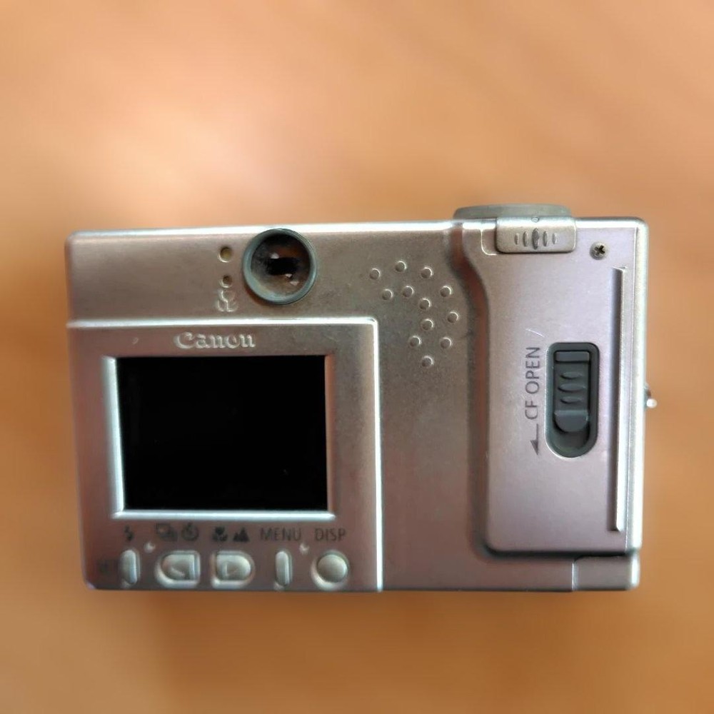 Canon IXY DIGITAL 200 Compact Digital Camera 2.11MP CCD Tested Functionality