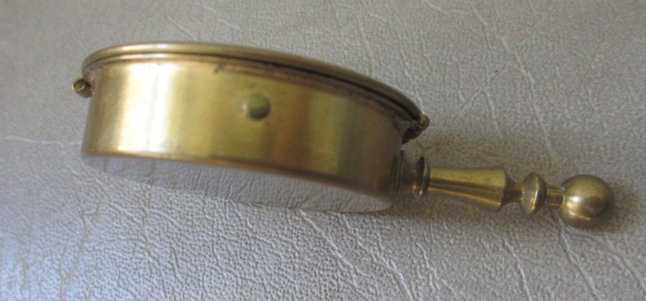 Vintage Brass Portable Pocket Round Cigarette Ashtray Flip Lid