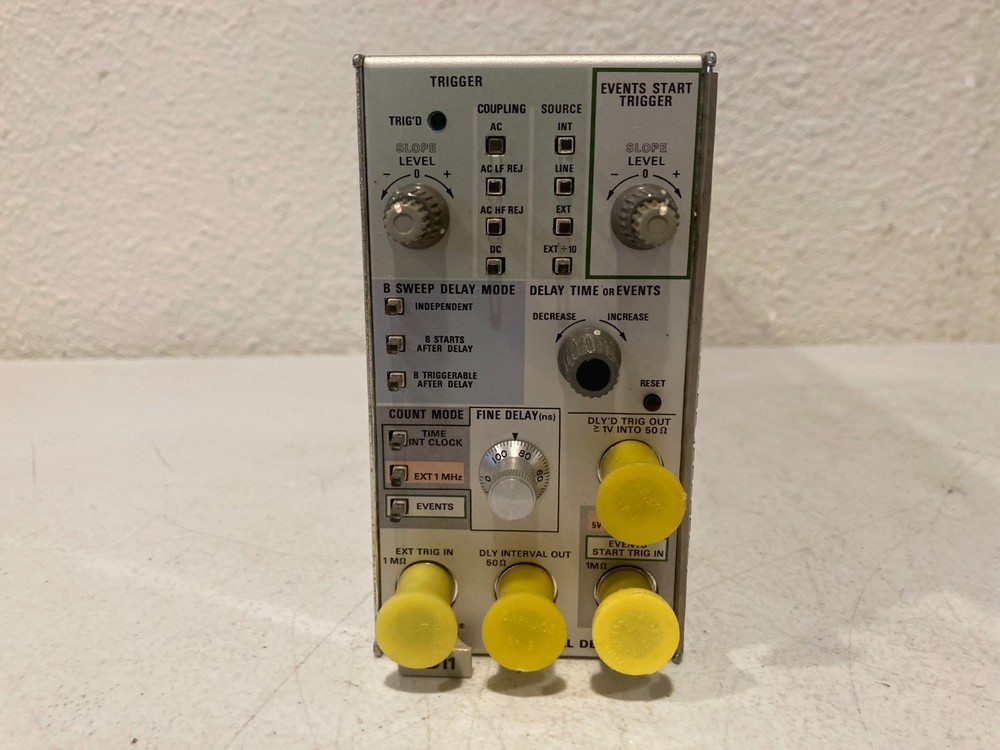 Lot 3 Tektronix 7B53A 7A21N 7D11 Plug-In Modules Time Base Diff Amp Delay