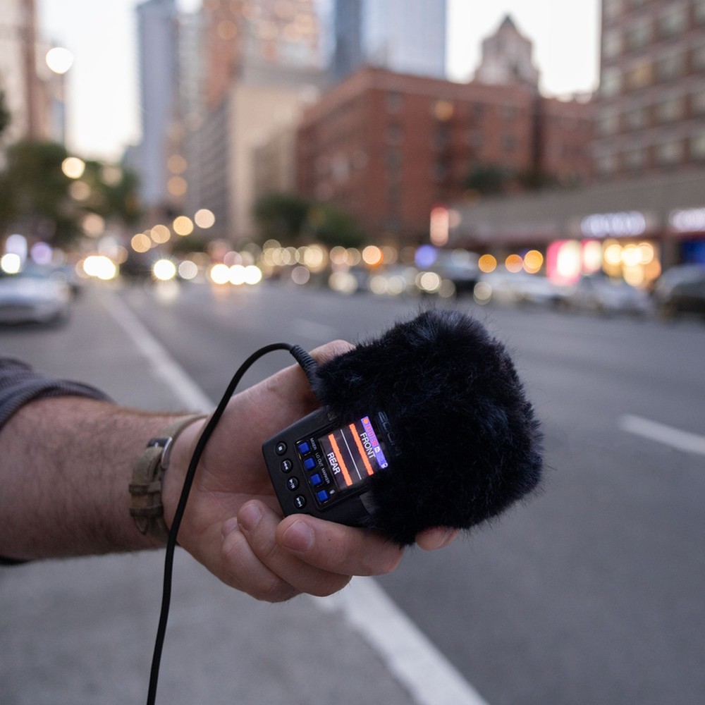 Zoom H2essential Multi-Mic 32-Bit Float Handy Recorder Accessory Bundle