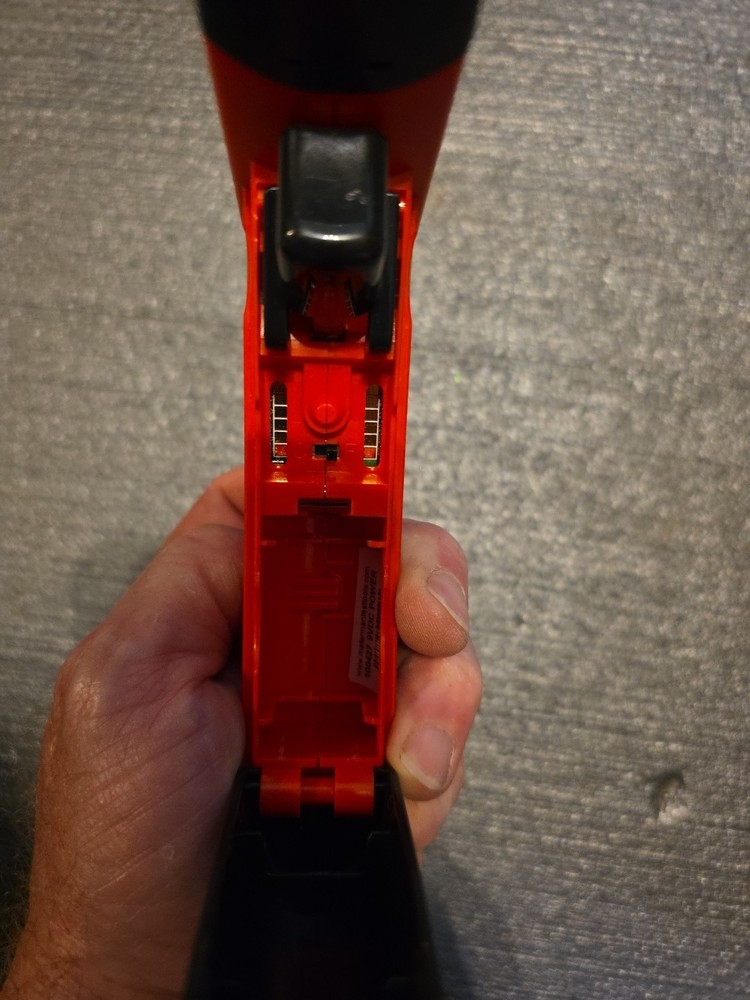 Meterman Infrared Thermometer with Laser Pointer IR608