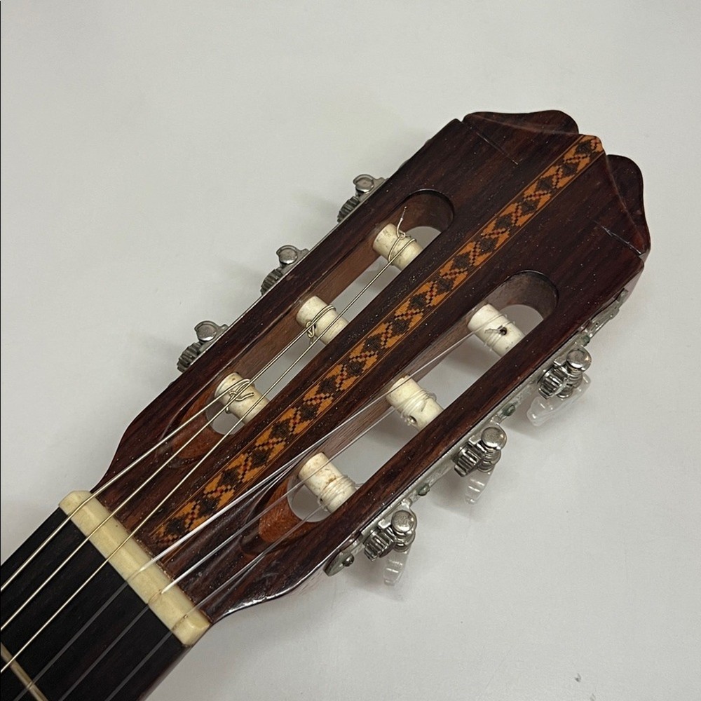 Escudero C-400 Nylon String Classical Guitar
