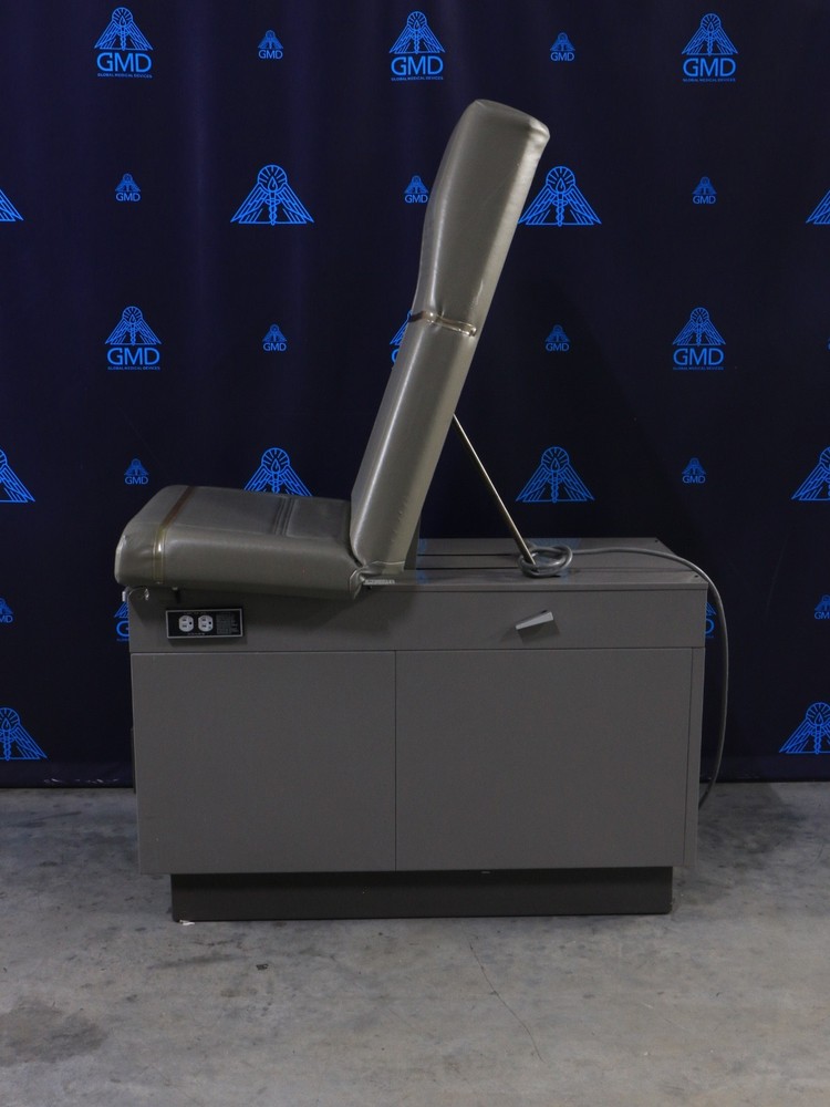 Midmark Ritter 104 Medical Examination Table