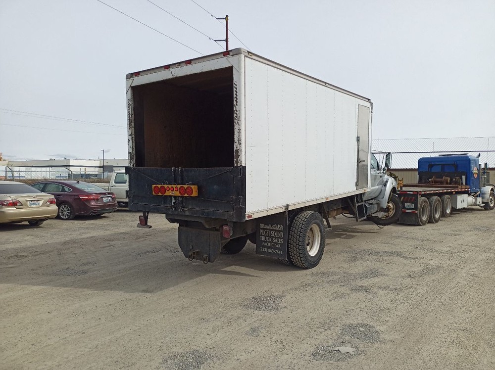 2004 Left Driver Front Window Regulator Manual (11771793