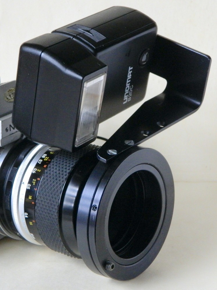 Rotating Macro Flash Bracket by Adolph Gasser + Unomat B20C Flash