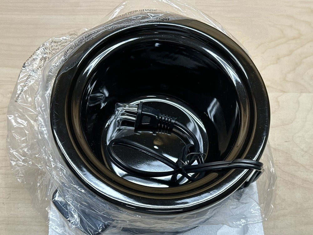 Black Chefman Slow Cooker Compact Personal 1.5 Quart, Open Box - Never Used