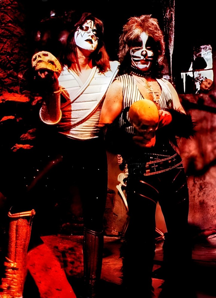 11x14 Kiss Poster Ace Frehley & Peter Criss Meets Phantom of the Park Outtake