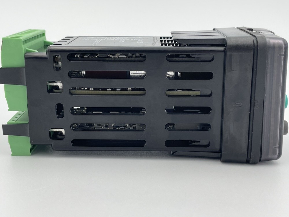 WATLOW EZ-ZONE TEMPERATURE CONTROLLER. PM6C1FC-AAEAAAA.