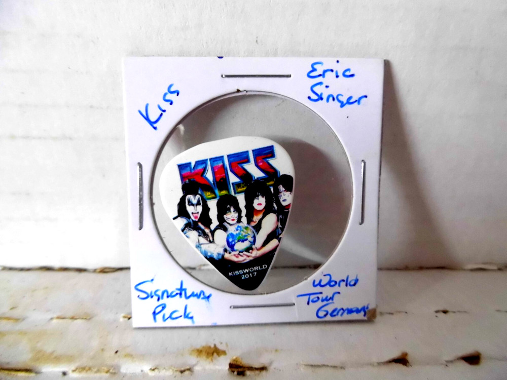 KISS "ERIC SINGER" WORLD TOUR GERMANY GUITAR PICK~READ DESCRIPTION (#17/19)