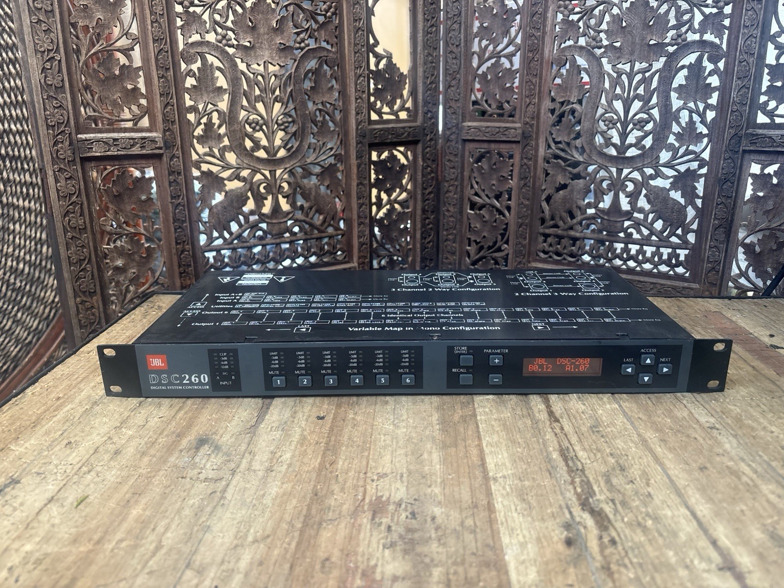 JBL DSC260 Digital System Controller, 2-Channel / 3-Way