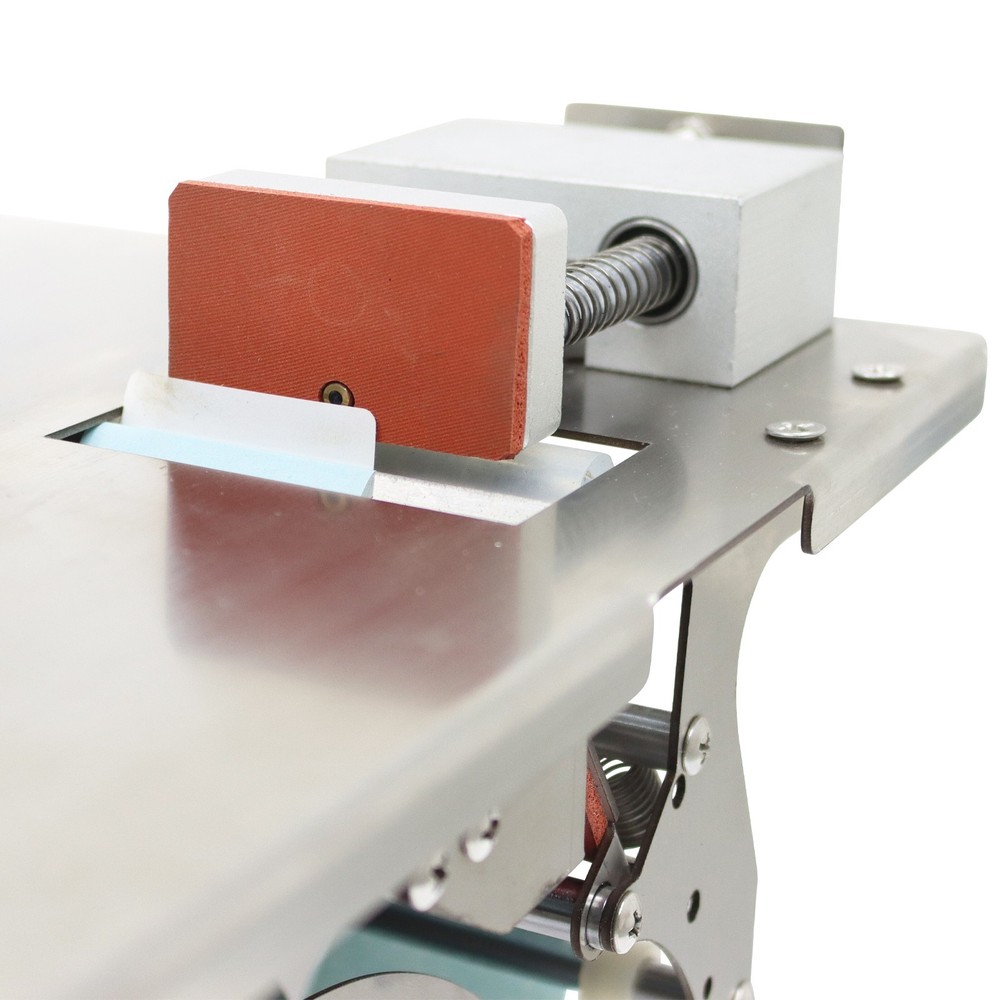 Right Angle Labeling Machine for Packaging Corners Labeler,Label Size 0.59-1.96"