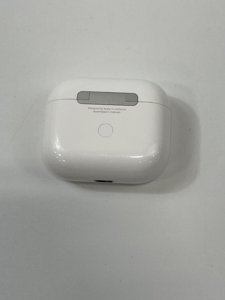 Apple AirPods (3rd Generation) Case (Bluetooth) A2897 White - Fair