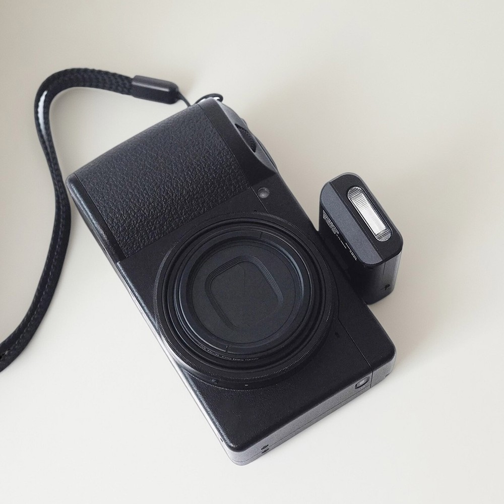 Reflx Lab Mini Flash Lite Small Camera Flash for Digital and Film CamerasAf