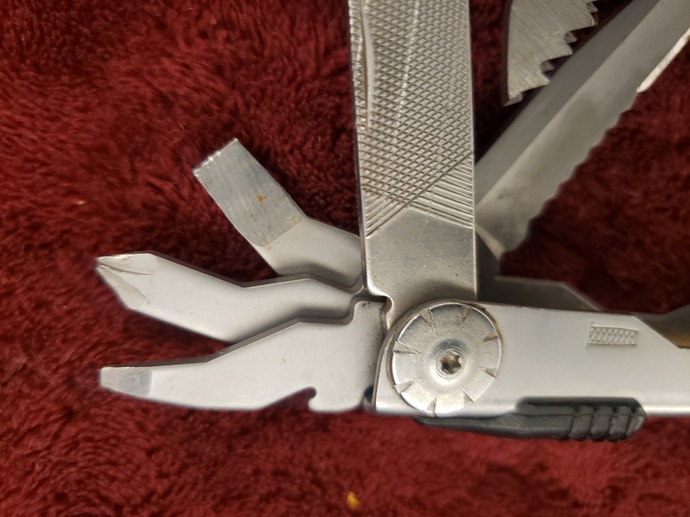 🔪🔪 Gerber Diesel Multi-Tool knife pliers s