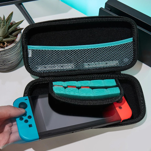 Numskull - Fortnite ‘ Llama’ Case for Nintendo Switch / Switch OLED
