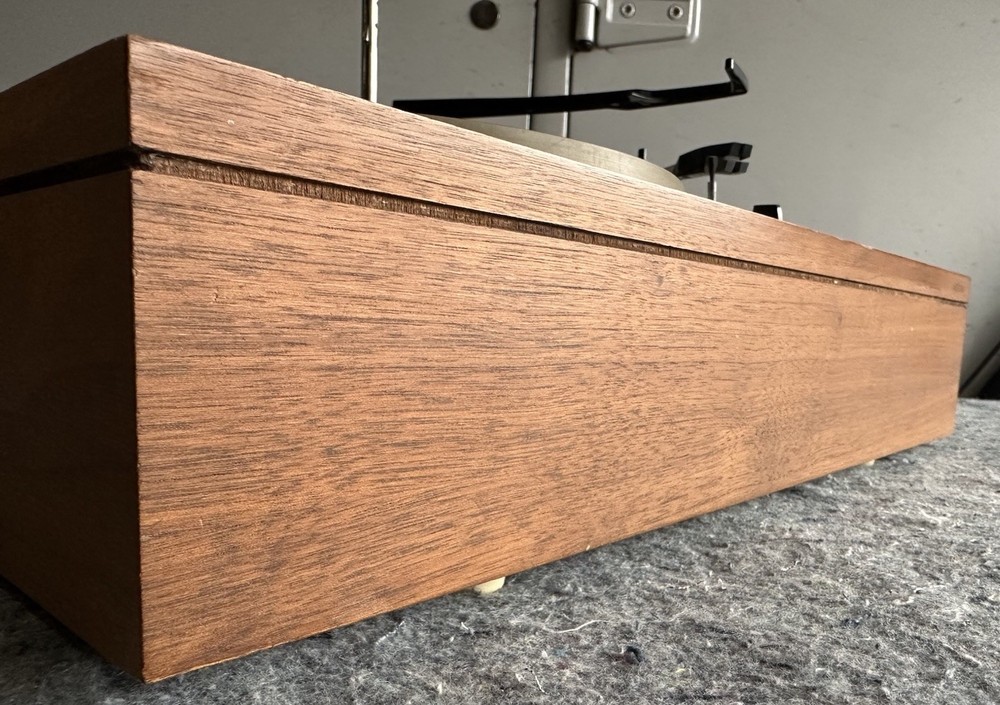 KLH Model Twenty Six Turntable Stereo System & Speakers Untested