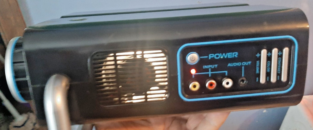 Wonderwall Home Theater Projector