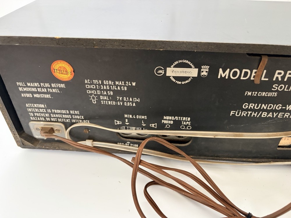 Vintage Grundig Model RF 2160U Solid State Stereo Read Description