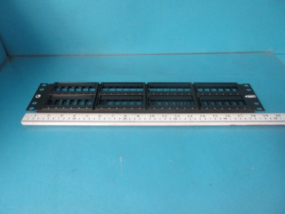 NEW COMMSCOPE 1933308-1 SL SERIES PATCH PANEL MULTIMEDIA 48-PORT FLAT FRONT