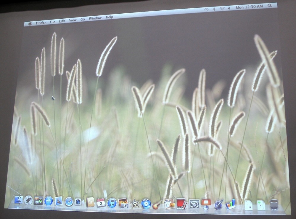 Epson PowerLite X39 LCD Projector 