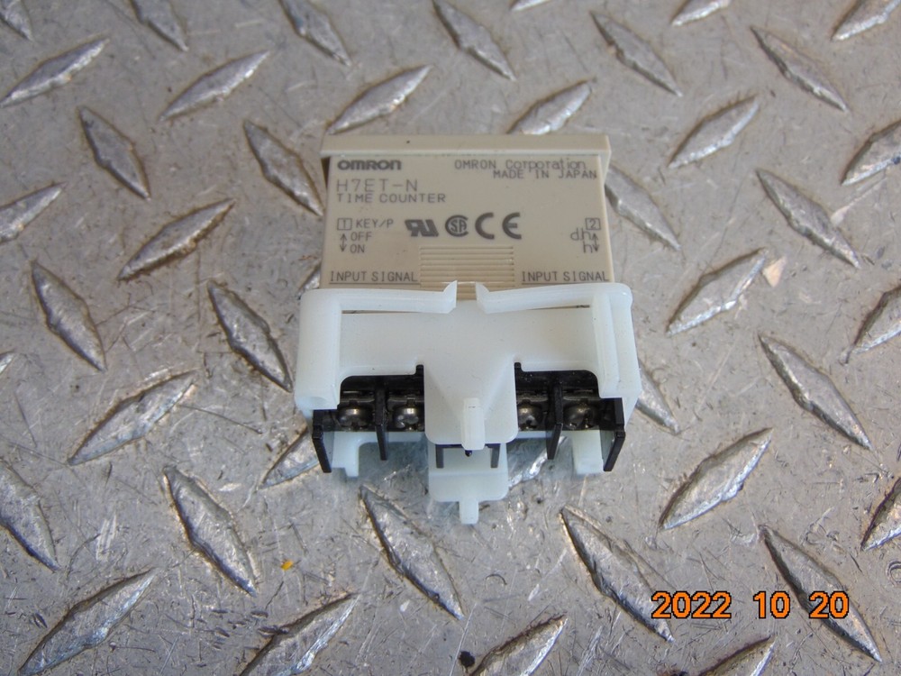 OMRON H7ET-N TIME COUNTER with BRACKET