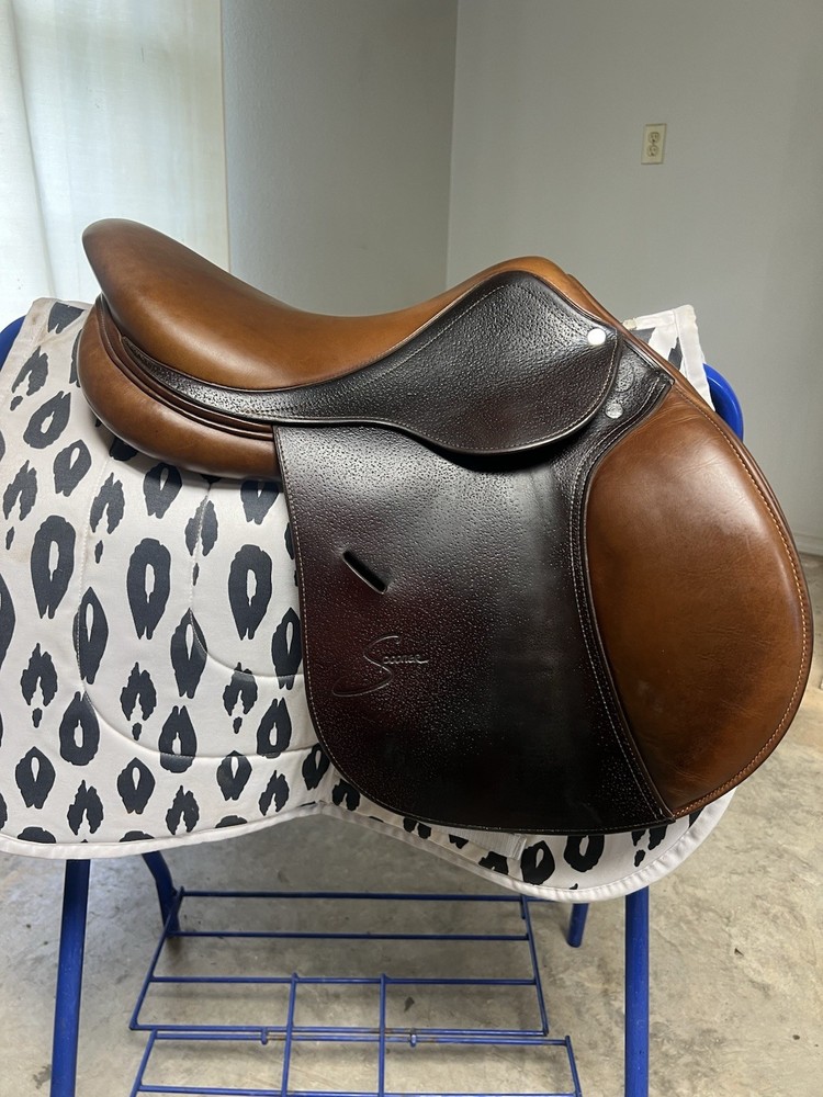 16.5” Antares Spooner Close Contact Saddle