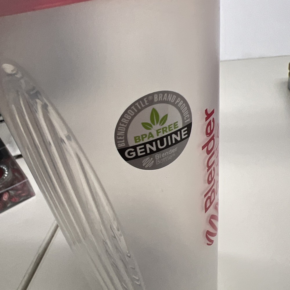 Classic 28oz BlenderBottle Pink