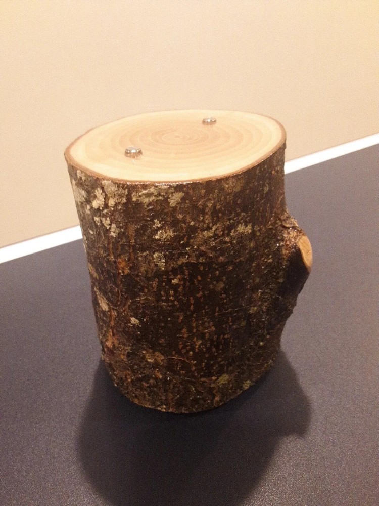 MAGNETIC KNIFE DISPLAY STAND, SOLID PEAR WOOD